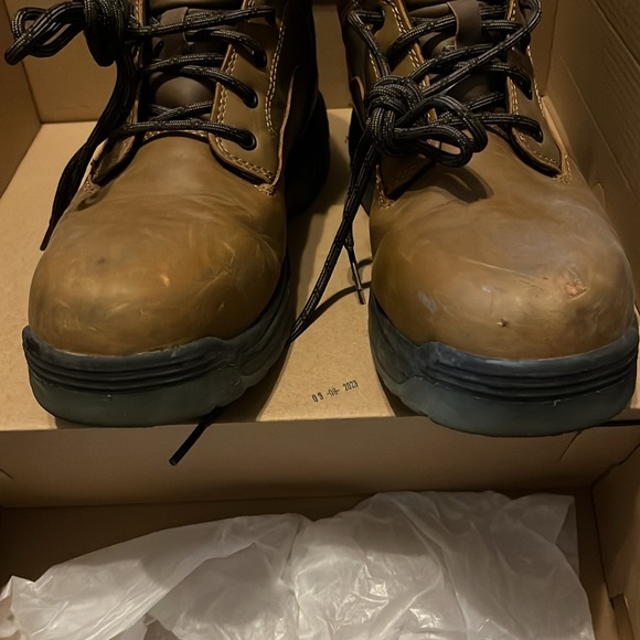 Steel toe work boots - Picture 2 of 6